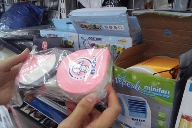 Điều hòa mini cầm tay hút khách nhờ thời tiết nắng nóng 